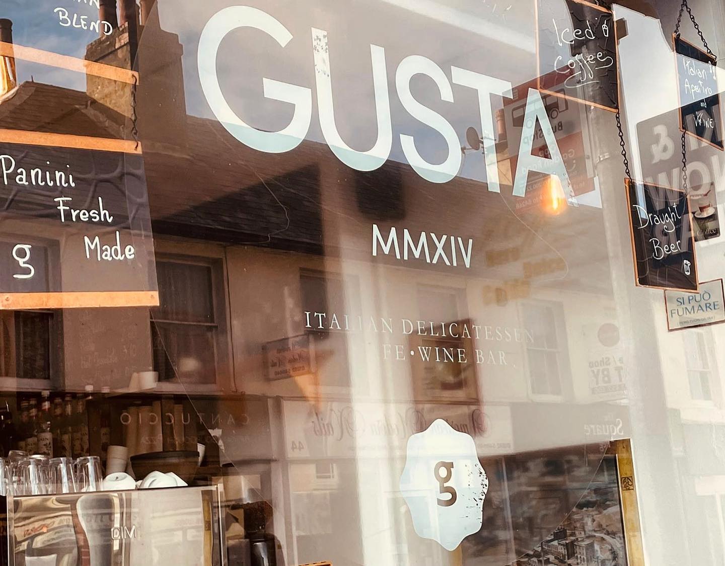 We review: Gusta - image
