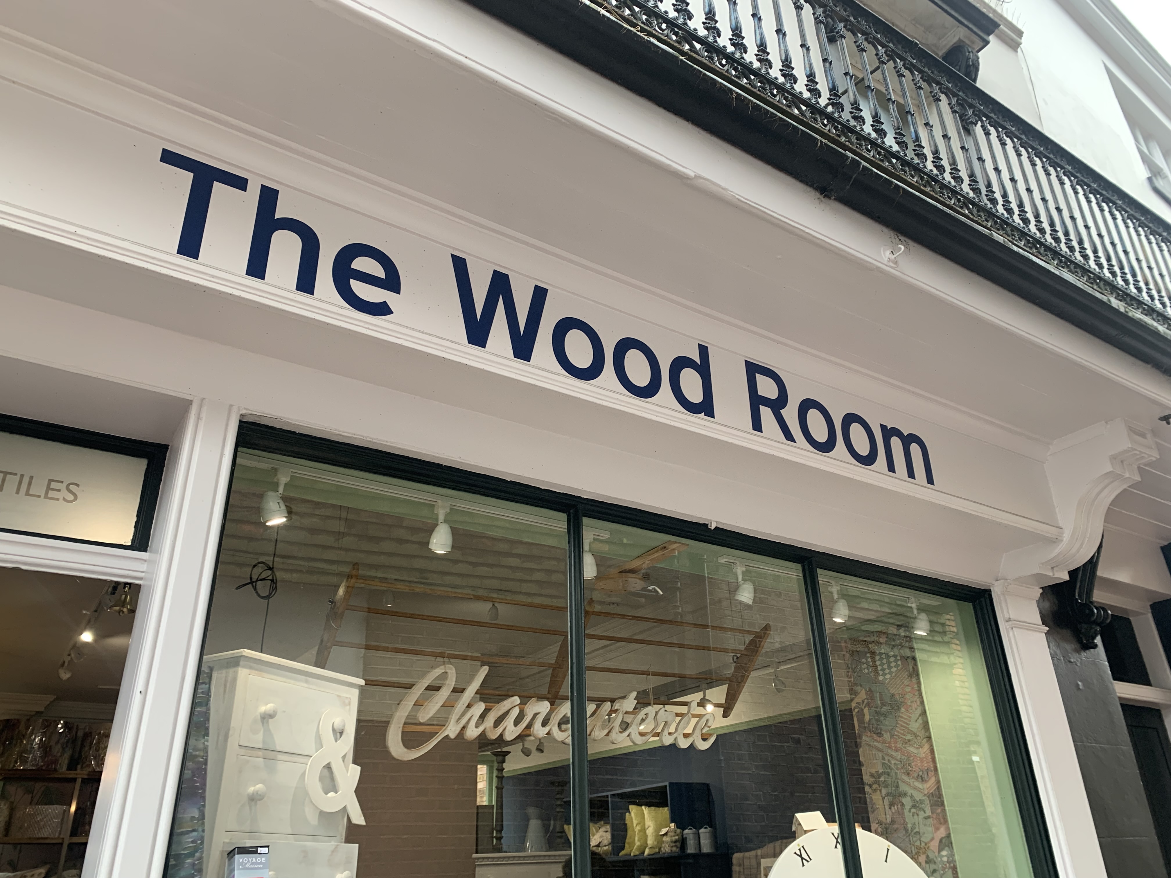 THE WOOD ROOM logo