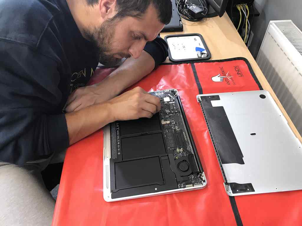 COMPUTER GURUS