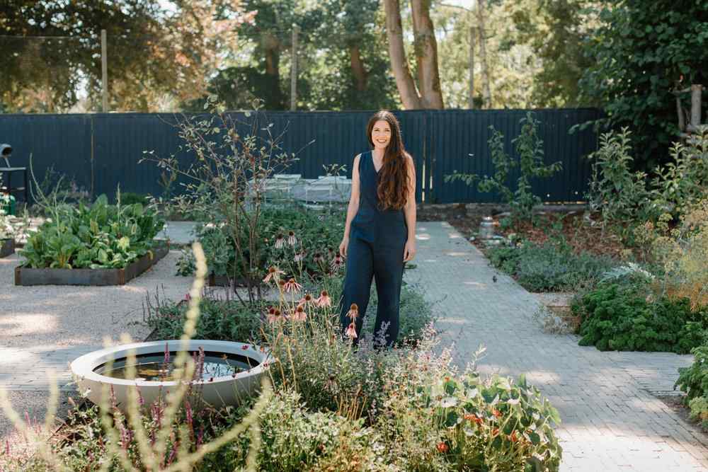 THE GARDEN TAYLOR