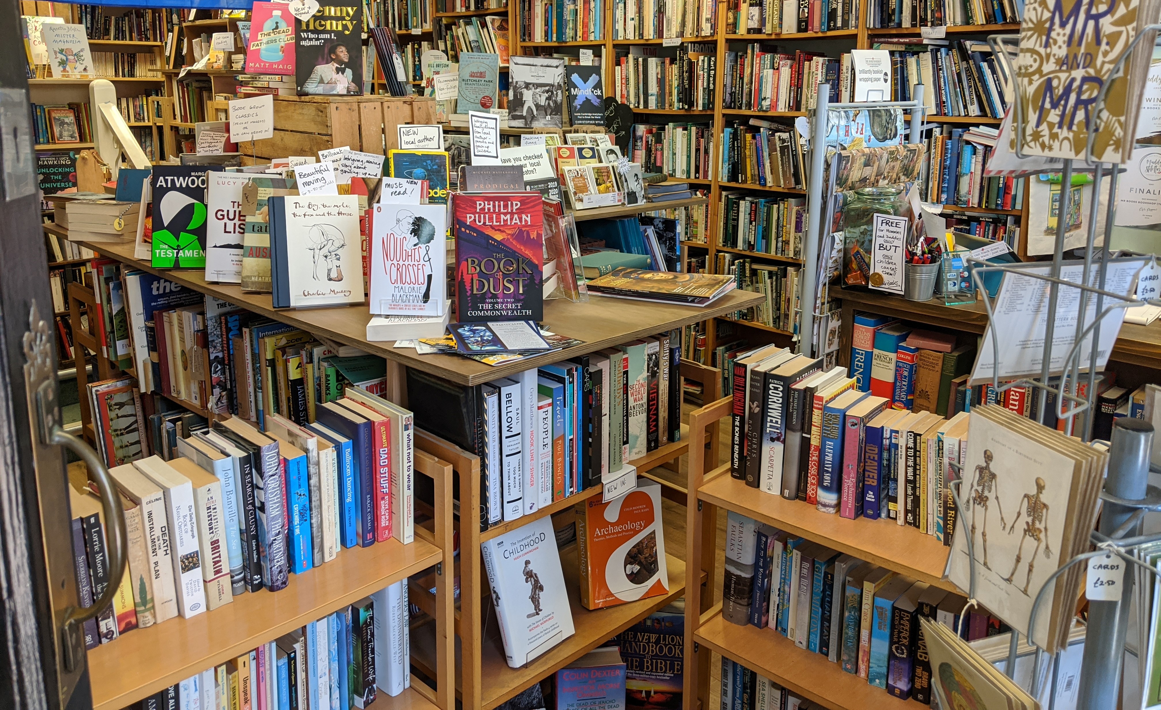 Mr Books