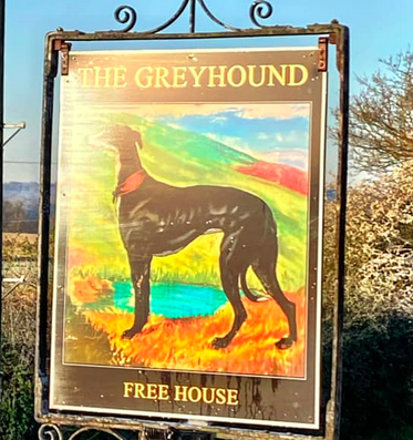 THE GREYHOUND CHARCOTT logo