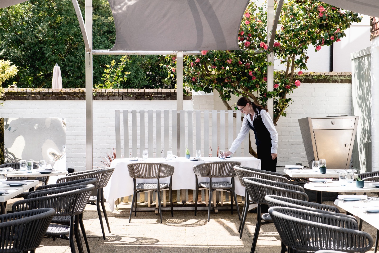 SUMMER SOIREE AT THACKERAY'S